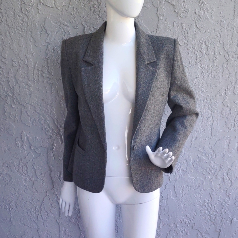 John Meyer of Norwich Women's Pure Wool (1) Button Luxury Blazer